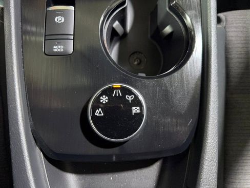 Used 2023 Nissan Rogue SV image 30