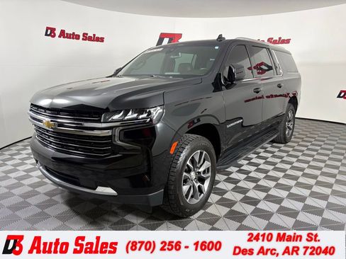 Used 2022 Chevrolet Suburban LT w/ LT Signature Package AWD/4WD image 1