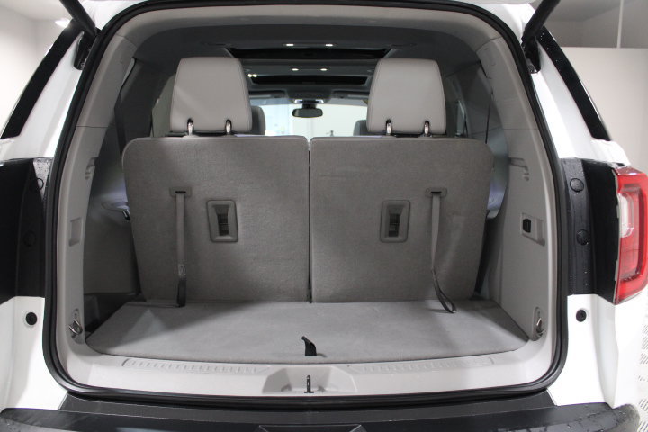 Used 2023 GMC Acadia SLT w/ Preferred Package AWD/4WD image 14
