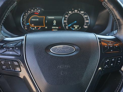 Used 2017 Ford Explorer Platinum AWD/4WD image 19