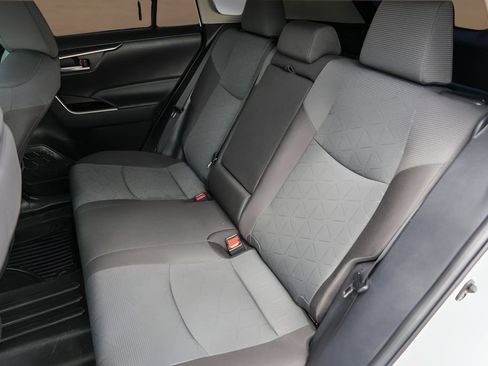 Used 2025 Toyota RAV4 XLE FWD image 24