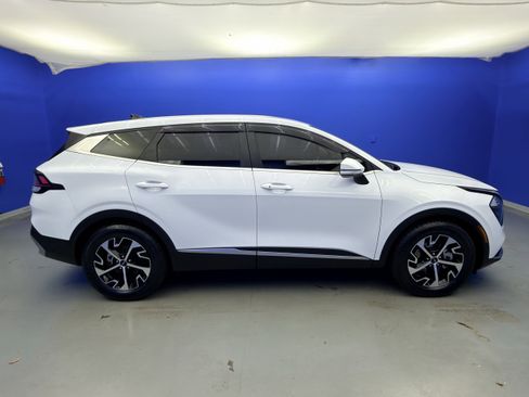 Used 2023 Kia Sportage EX FWD image 8