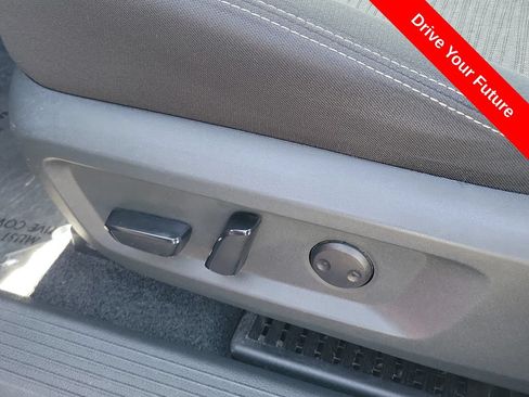 Used 2023 Nissan Rogue SV FWD image 18