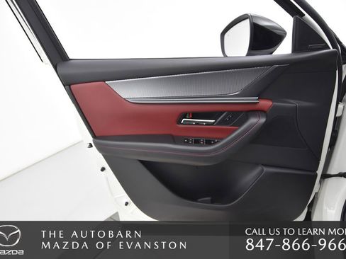 Certified 2025 MAZDA CX-70 Plug-In Hybrid w/ Premium Plus image 29