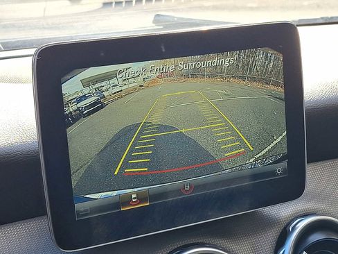 Used 2020 Mercedes-Benz GLA 250 4MATIC image 20