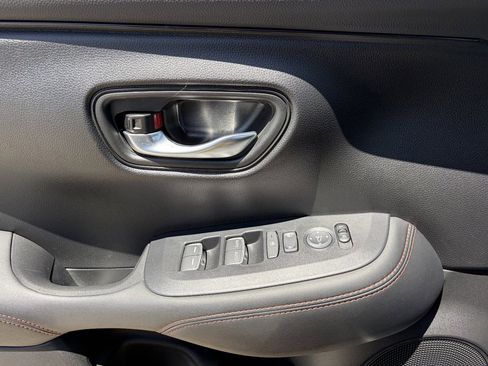 Certified 2025 Honda HR-V Sport image 21
