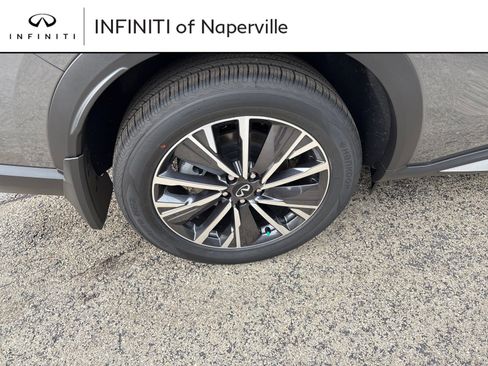 New 2026 INFINITI QX60 Luxe image 32