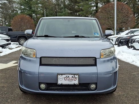 Used 2010 Scion xB image 3