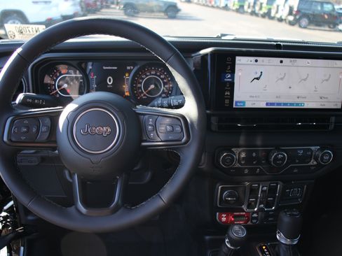 Used 2026 Jeep Wrangler Unlimited Rubicon image 8