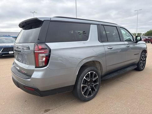 Used 2024 Chevrolet Suburban RST w/ Luxury Package AWD/4WD image 3