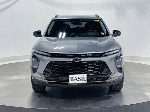 Used 2025 Chevrolet Trax ACTIV FWD image 10