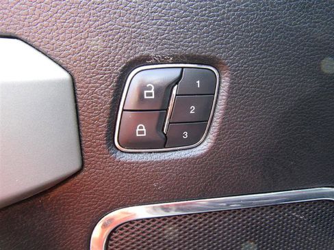 Used 2015 Ford F150 Lariat w/ Equipment Group 502A Luxury image 11