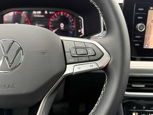 New 2026 Volkswagen Taos SEL image 12