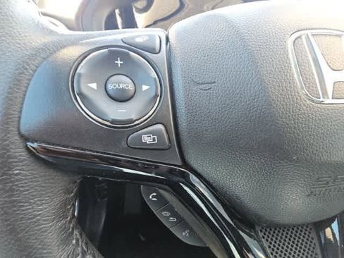 Used 2019 Honda HR-V Touring image 15