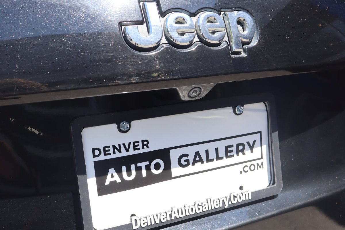 Used 2019 Jeep Grand Cherokee Limited AWD/4WD image 28