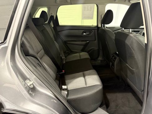 Used 2025 Nissan Rogue SV image 23