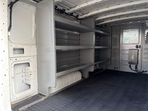 Used 2018 Nissan NV 1500 S image 31