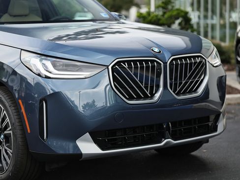 New 2026 BMW X3 xDrive30i w/ Premium Package AWD/4WD image 2