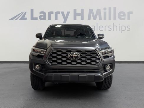 Certified 2023 Toyota Tacoma TRD Off-Road AWD/4WD image 8