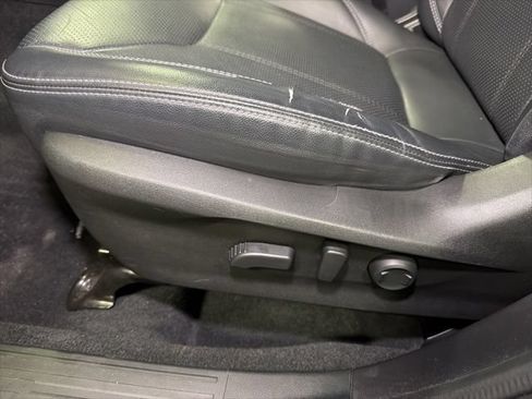 Used 2019 Subaru Forester Touring AWD/4WD image 26