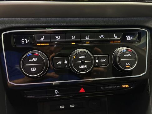 Used 2023 Volkswagen Atlas Cross Sport SEL R-Line AWD/4WD image 35
