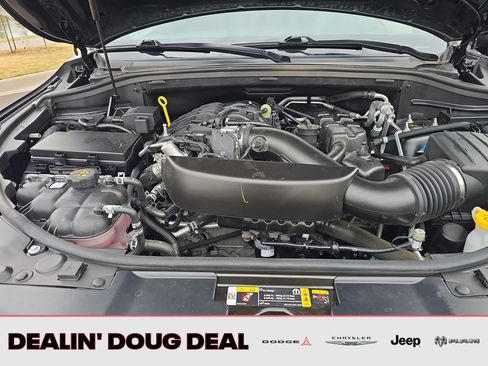 Used 2025 Dodge Durango GT AWD/4WD image 23