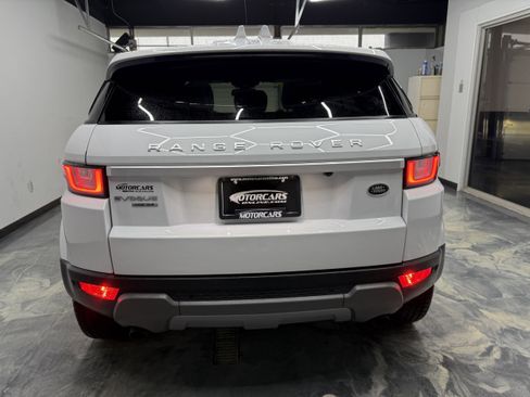 Used 2017 Land Rover Range Rover Evoque HSE image 4