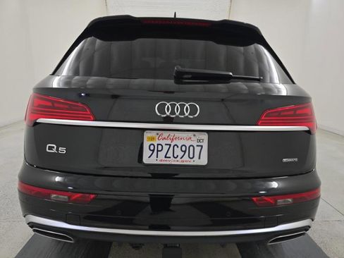 Used 2024 Audi Q5 e Prestige w/ Prestige Package image 6