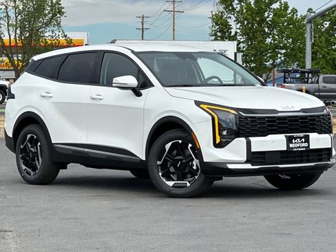 New 2026 Kia Sportage S AWD/4WD image 2