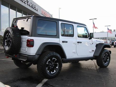 Used 2025 Jeep Wrangler Unlimited Rubicon image 9