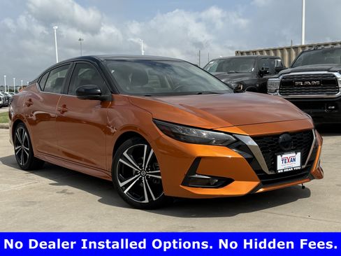 Used 2022 Nissan Sentra SR w/ Electronics Package FWD image 2