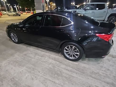 Used 2020 Acura TLX image 2