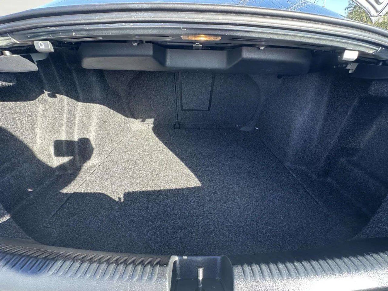 Used 2014 Volkswagen Jetta SEL FWD image 34