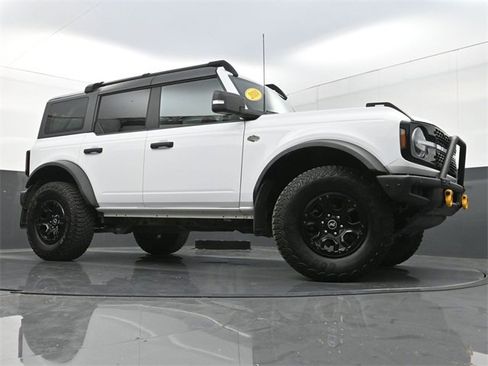 Used 2022 Ford Bronco Wildtrak image 37