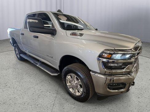 Used 2026 RAM 2500 Big Horn AWD/4WD image 7