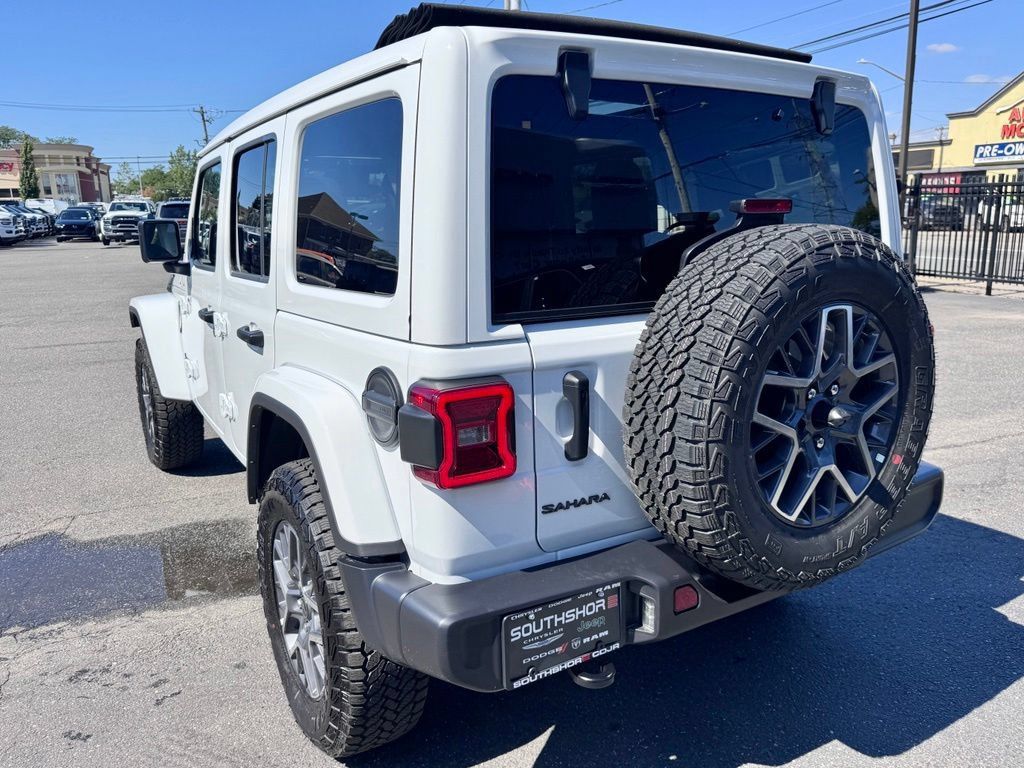 New 2026 Jeep Wrangler Unlimited Sahara AWD/4WD image 5