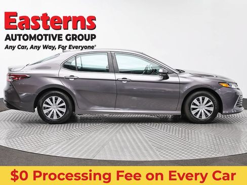 Used 2023 Toyota Camry LE FWD image 4