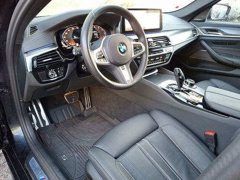 Certified 2023 BMW M550i xDrive w/ Executive Package AWD/4WD image 9