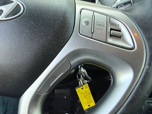 Used 2012 Hyundai Tucson Limited FWD image 29