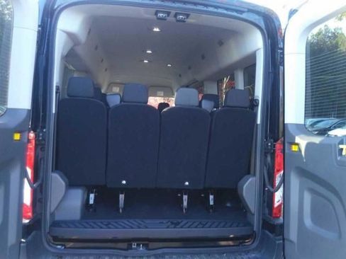 Used 2024 Ford Transit 350 XLT RWD image 8