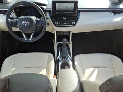 Certified 2023 Toyota Corolla Cross XLE w/ Convenience Package image 7