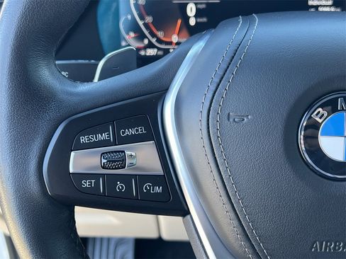 Used 2022 BMW X5 xDrive40i w/ Premium Package image 11