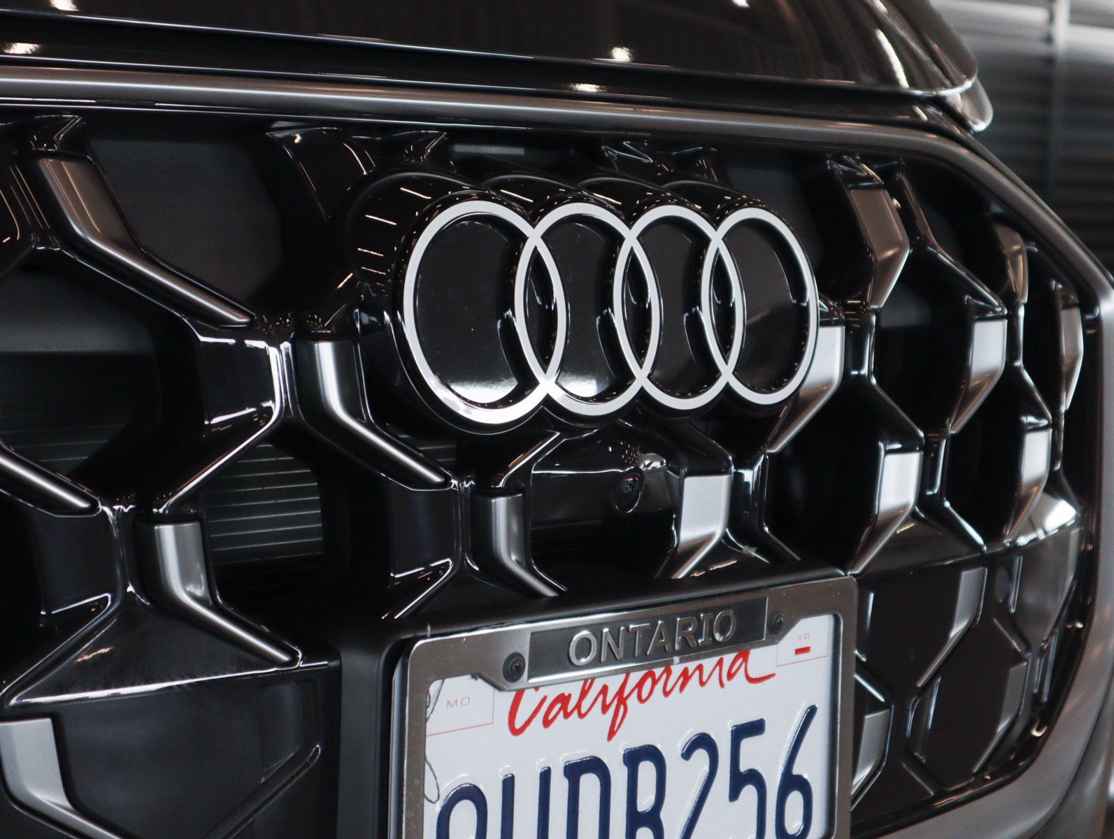 Used 2025 Audi Q5 Premium Plus w/ Premium Plus AWD/4WD image 32