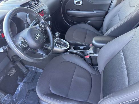 Used 2015 Kia Soul image 9