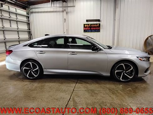 Used 2022 Honda Accord Sport image 5