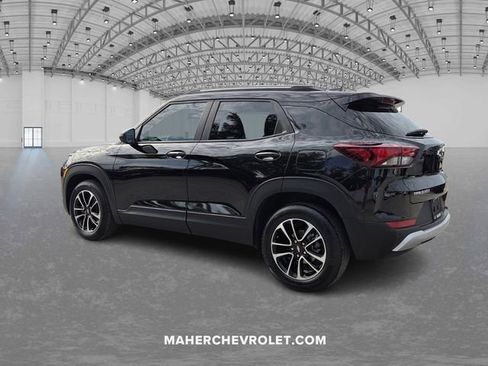 Certified 2025 Chevrolet TrailBlazer LT w/ Convenience Package FWD image 5
