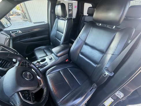 Used 2018 Jeep Grand Cherokee Limited AWD/4WD image 5