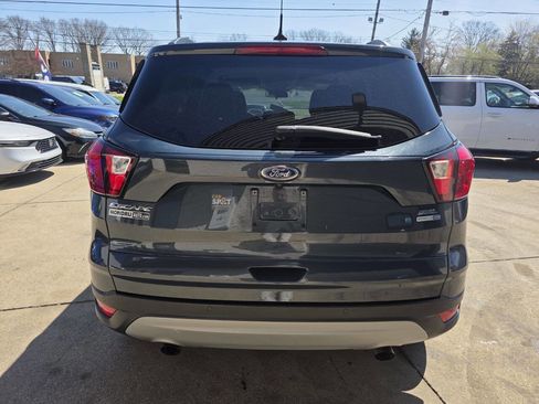 Used 2019 Ford Escape SEL image 6