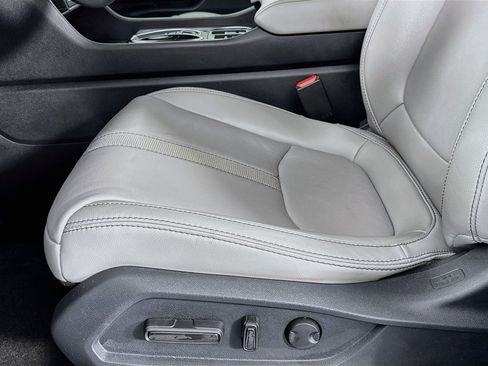 Certified 2023 Honda Pilot Touring image 20