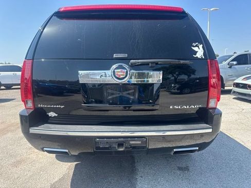 Used 2014 Cadillac Escalade Platinum AWD/4WD image 8